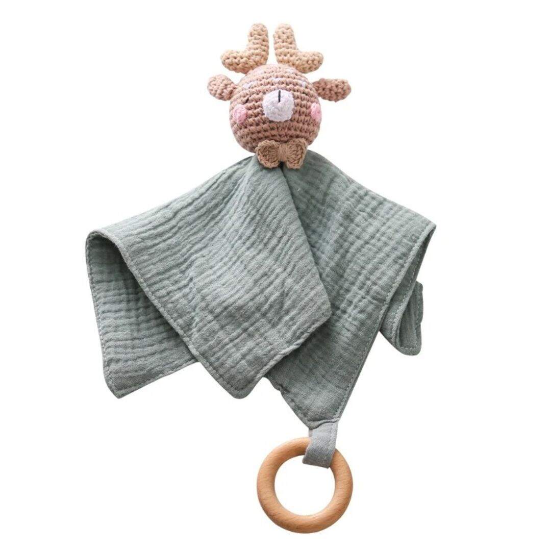 Peluche-bebe-crochet-cerf-vert