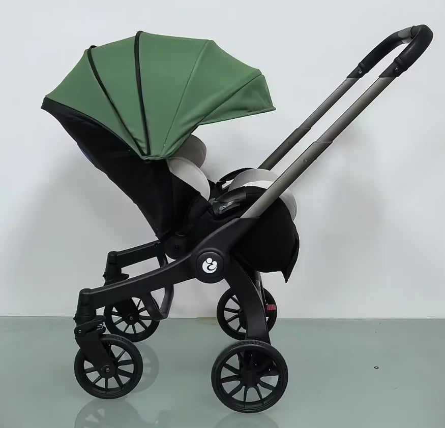 Poussette 4 en 1 coloris vert vue latérale droite, châssis noir mat, capote verte, guidon réglable gris anthracite, roues tout-terrain - Choupinoo