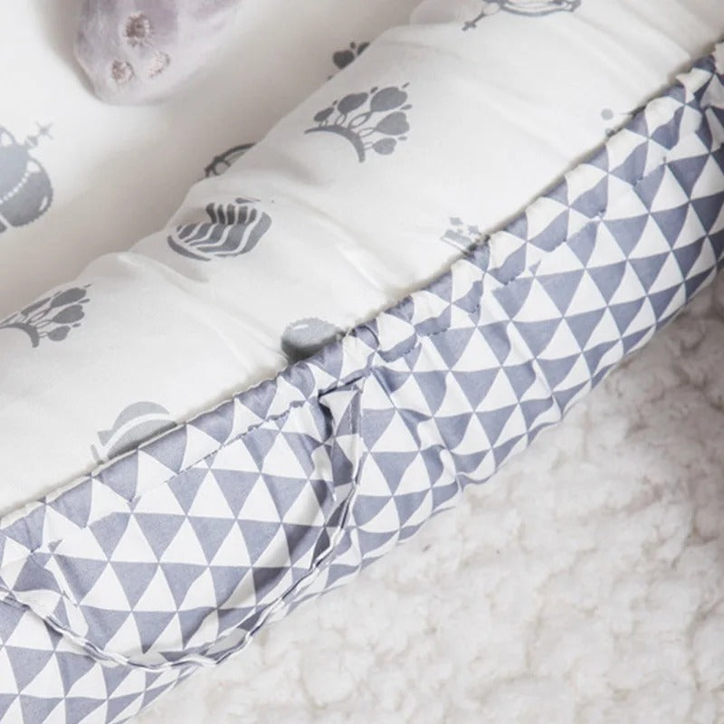 reducteur-lit-bebe-rembourre