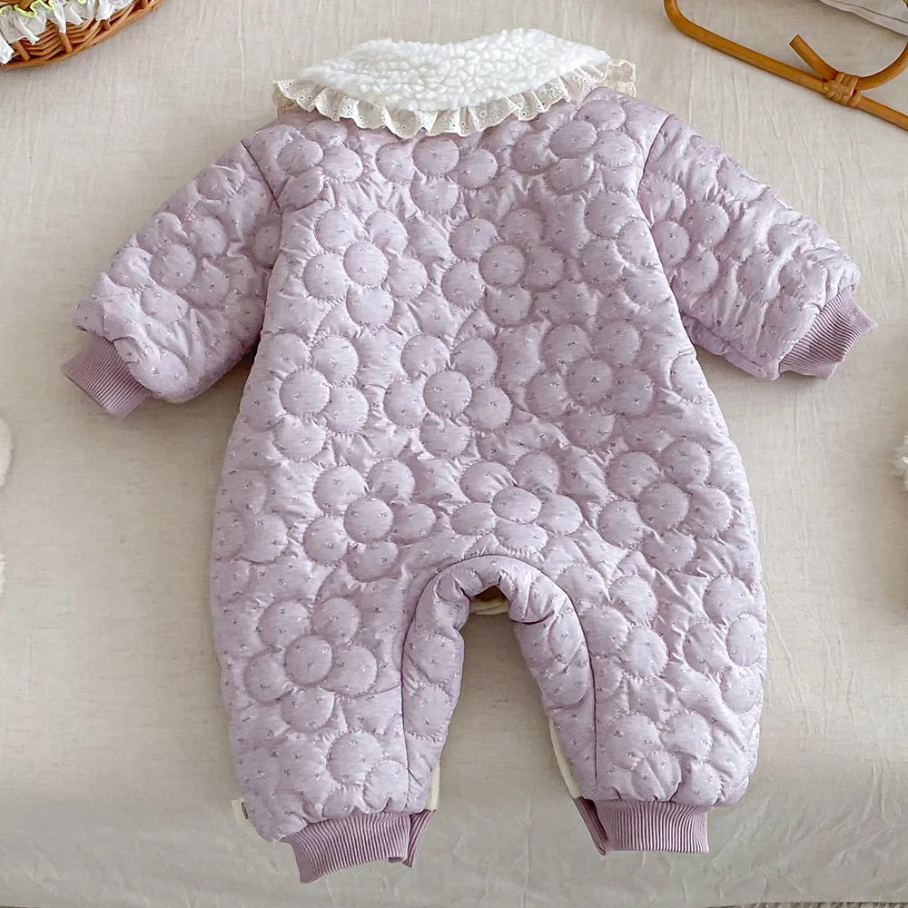 Combinaison bébé fille velours violet matelassé col dentelle double nœud vue de dos – Choupinoo