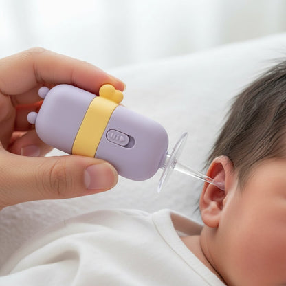 Main de maman approchant doucement un cure oreille lumineux bébé LED de l'oreille d'un nourrisson – Choupinoo