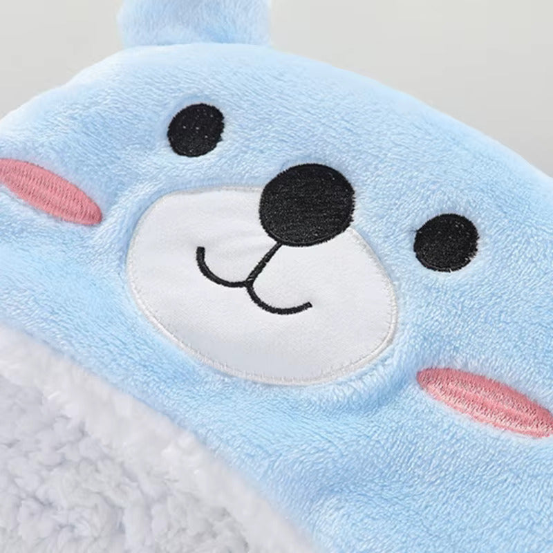 Nid d'ange cosy garçon bleu détail capuche ours brodée museau blanc joues roses - Choupinoo