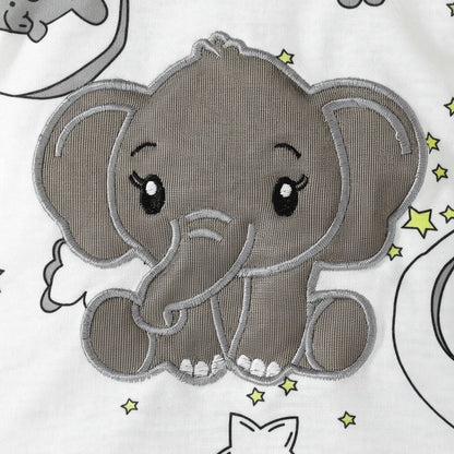 Détail broderie éléphant sur barboteuse bébé motif étoiles Choupinoo