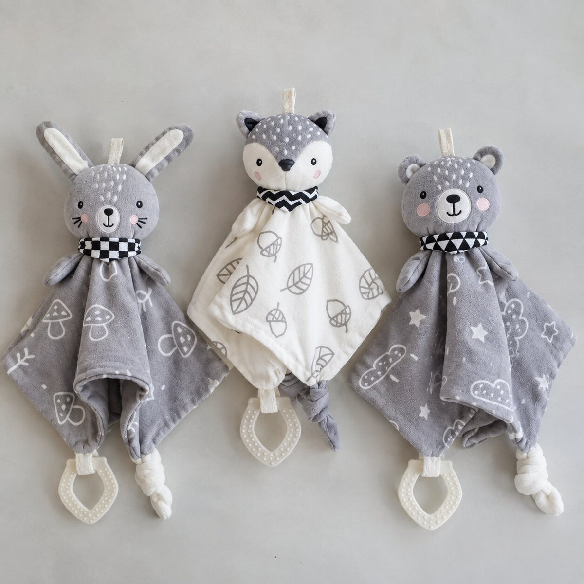 Doudou Couverture Bébé disponible en modèles renardeau, lapereau et ourson