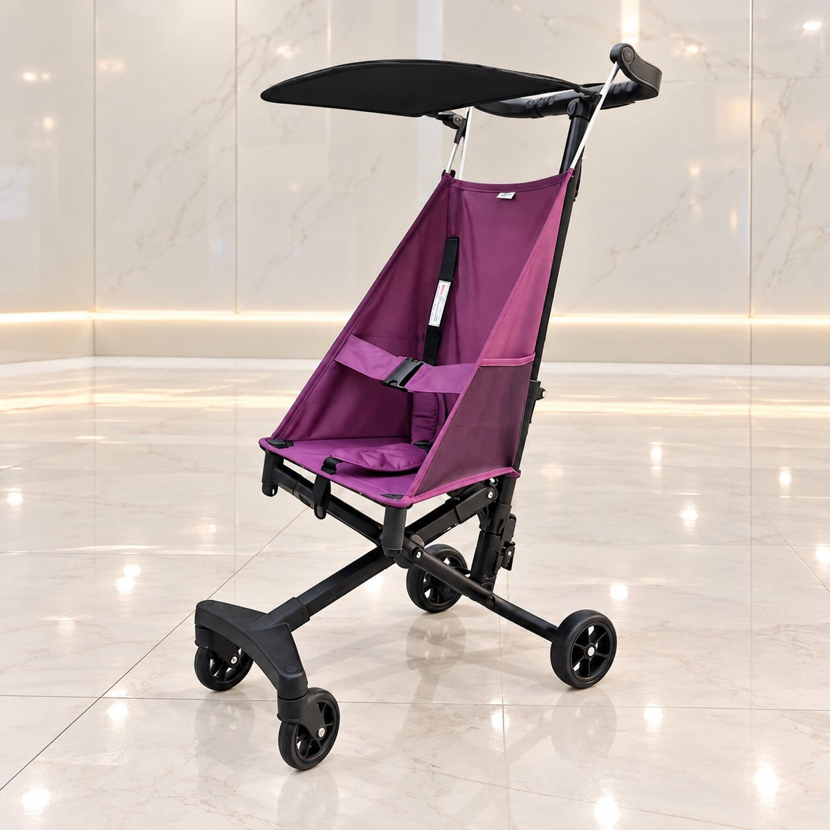 Poussette canne grand enfant violette légère et compacte avec assise type hamac