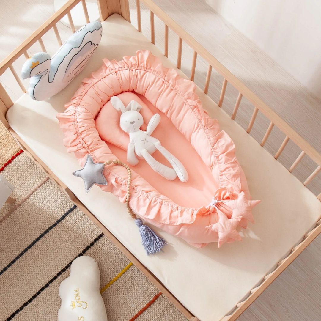 Réducteur de lit bébé étoiles volantes - Choupinoo