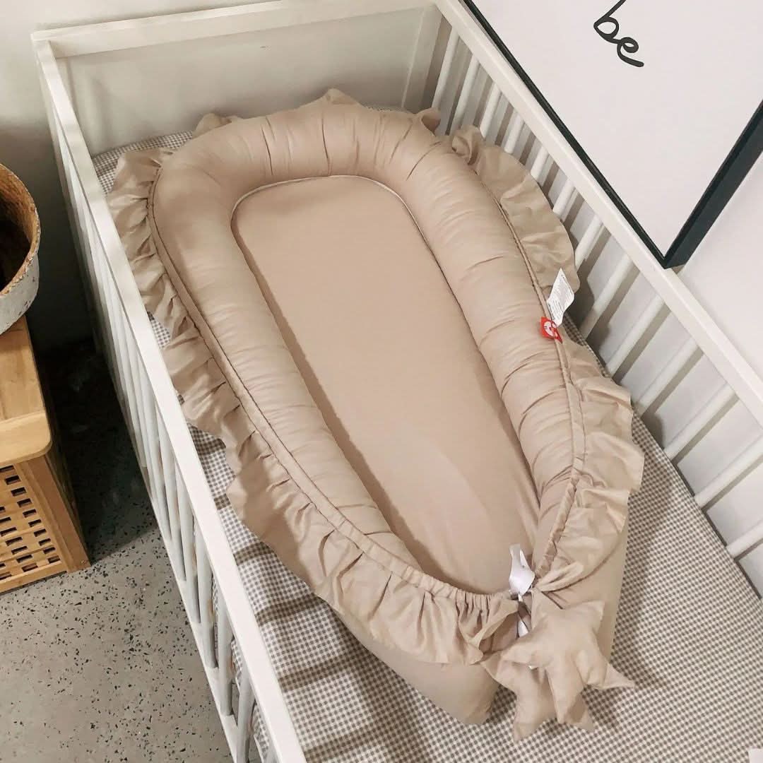 Réducteur de lit bébé étoiles volantes - Choupinoo