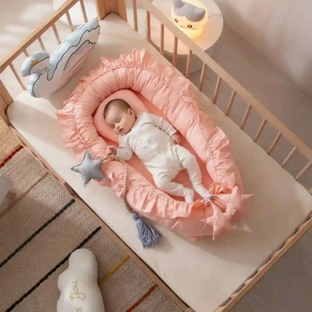 Réducteur de lit bébé étoiles volantes - Choupinoo