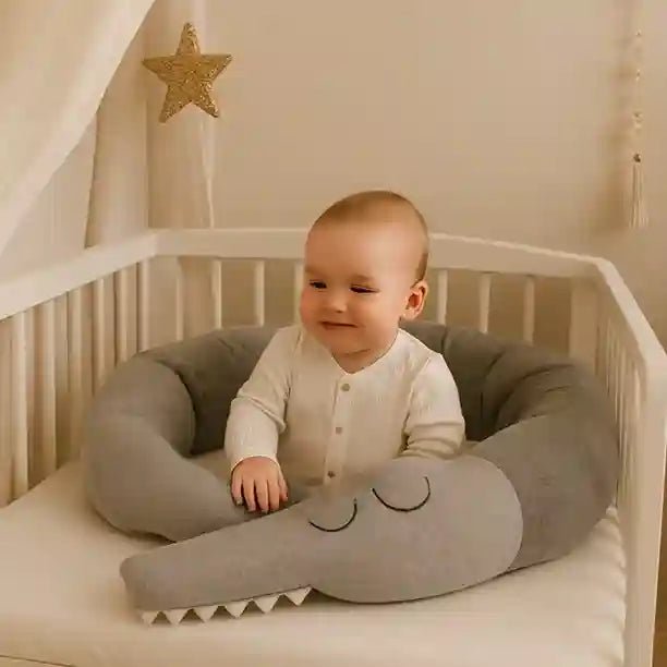 Tour de lit crocodile sécurisé en peluche - Choupinoo